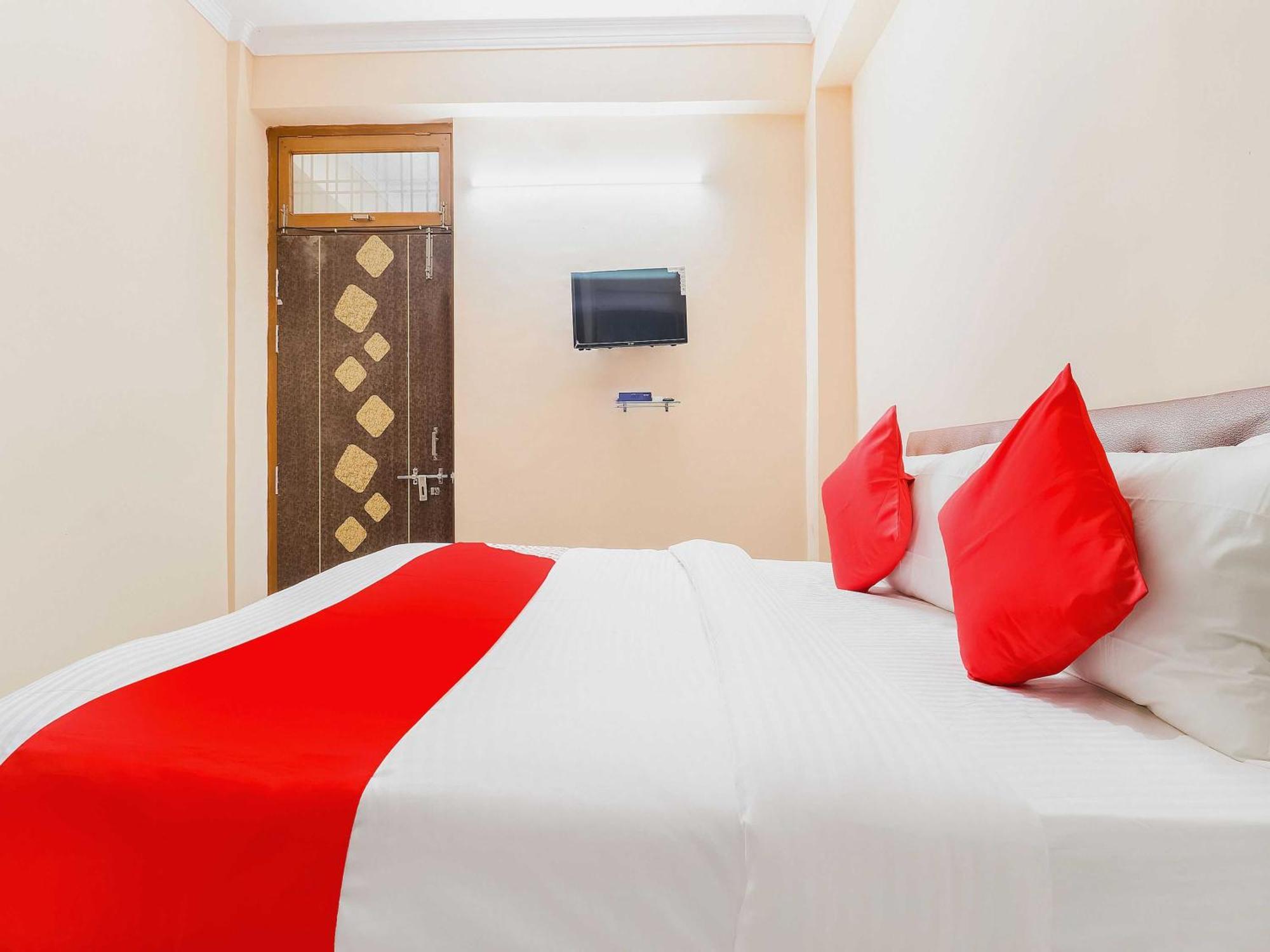 Hotel O Kalawati Palace Bhauli Екстериор снимка