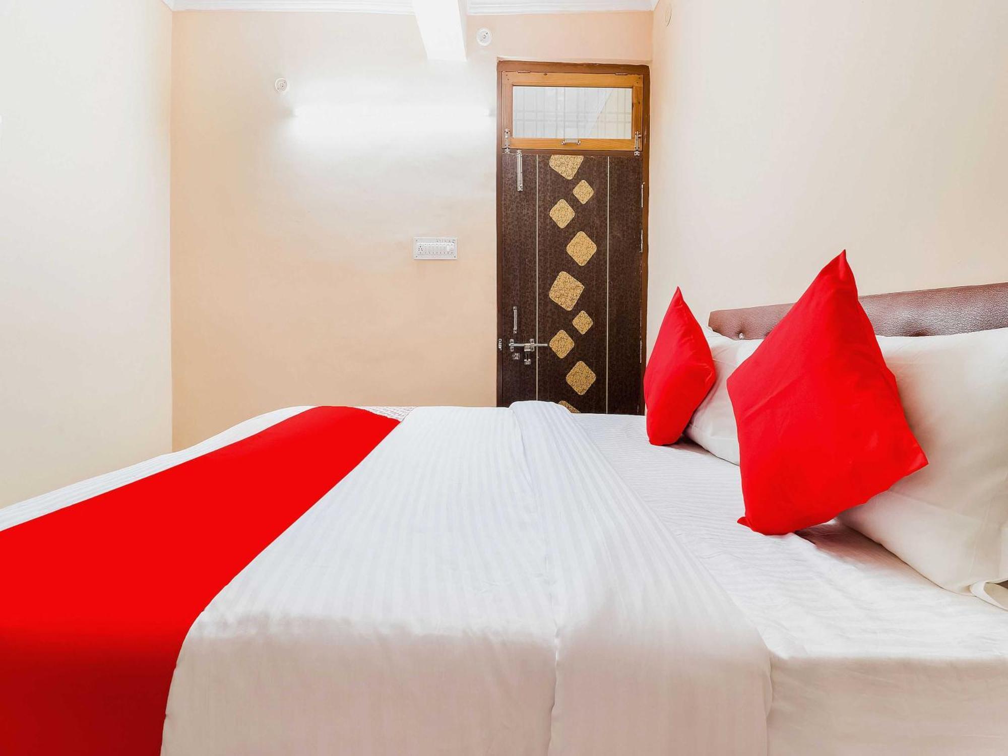 Hotel O Kalawati Palace Bhauli Екстериор снимка