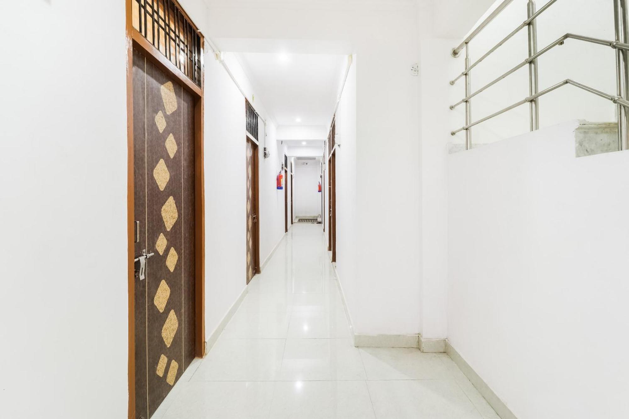 Hotel O Kalawati Palace Bhauli Екстериор снимка